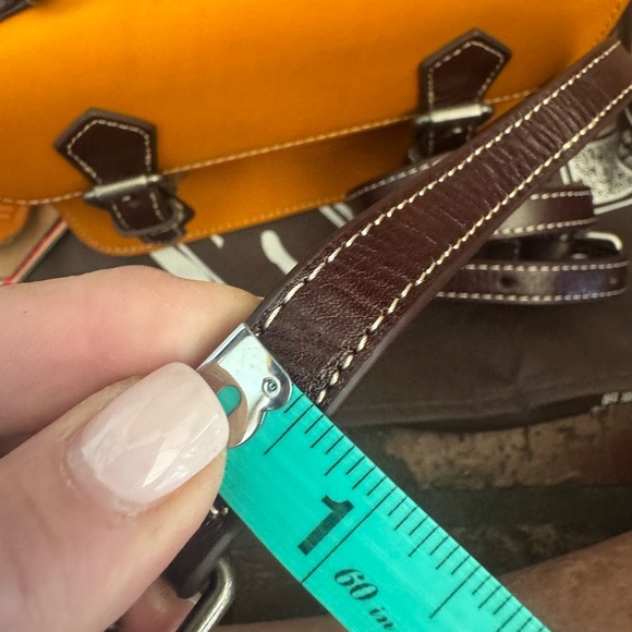 Stylish Tan and Brown Leather Satchel🤎neutral,very versatile,comes w/duster bag🌎 - Picture 6 of 16